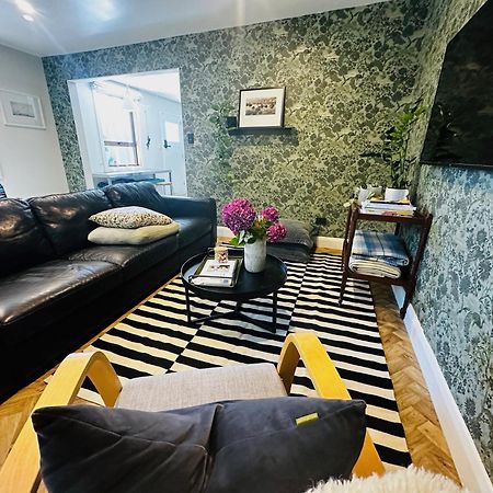 2 Bed Beckenham Beauty - Pet Friendly Villa Christchurch Kültér fotó